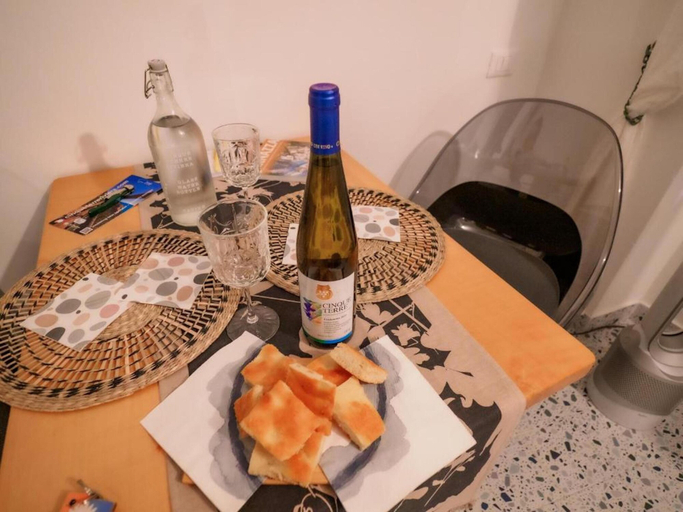 Food & Drinks, Rissu Comfortable Village Life Studio, La Spezia