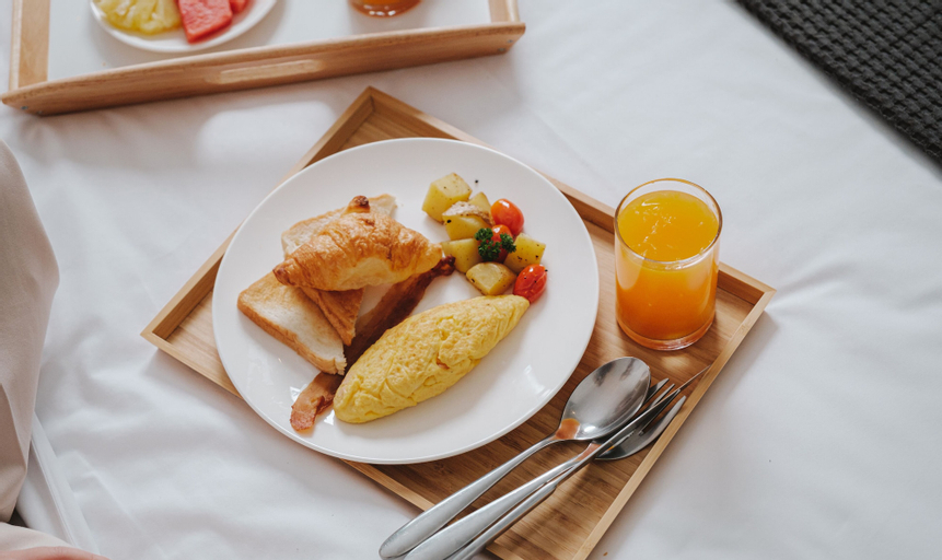 Food & Drinks 6