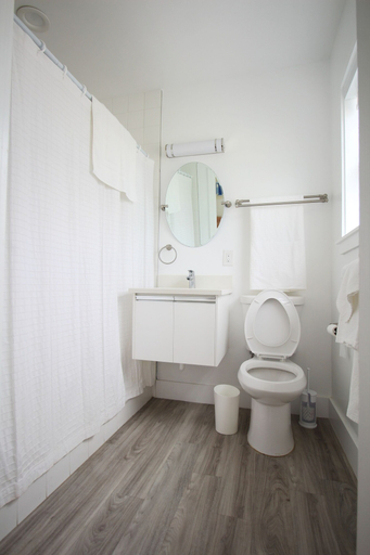 Bathroom 3, Shore View Hotel, Broward