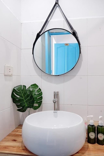 Bathroom, La Casa Homestay Ha Long, Hạ Long