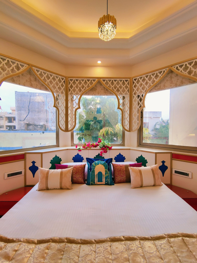 Bedroom 30