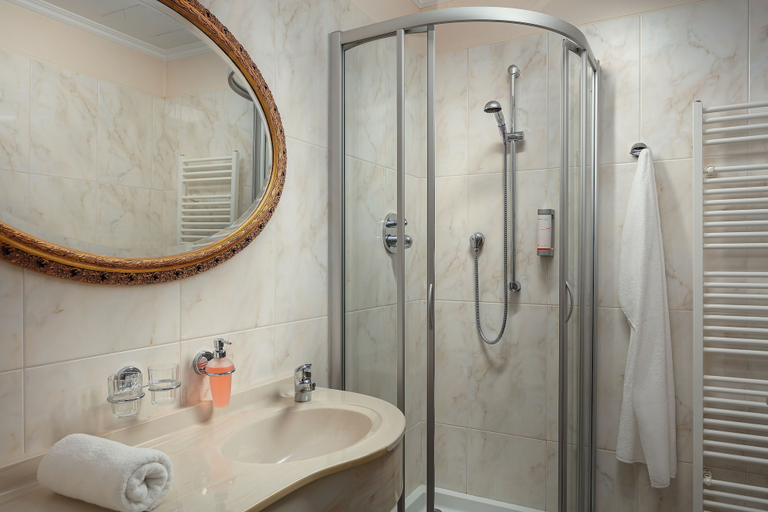 Bathroom 5, Humboldt Park Hotel And Spa, Karlovy Vary
