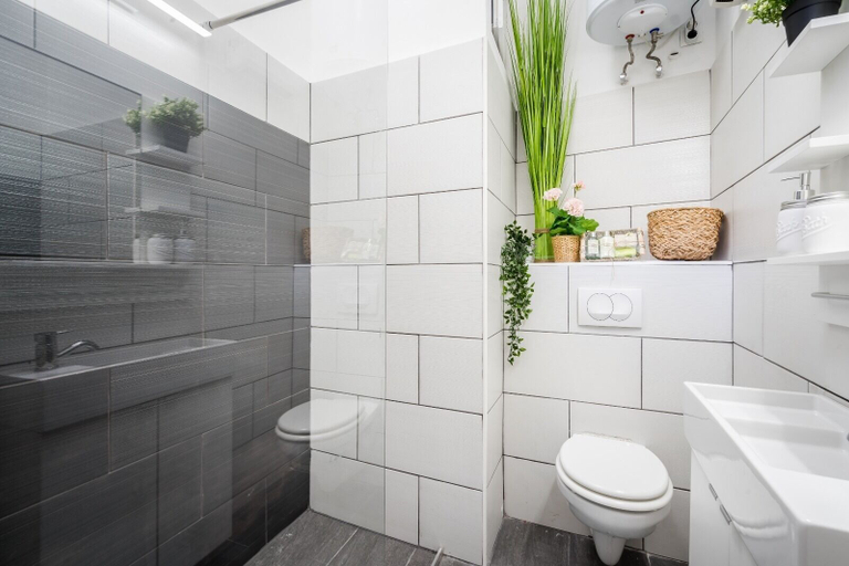 Bathroom 4, Venus Apartments - Kazinczy Street I, Budapesti