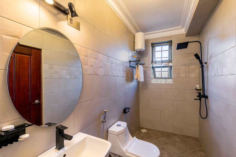 Bathroom 4, Saffron Beach Bistro & Cottages, Entebbe