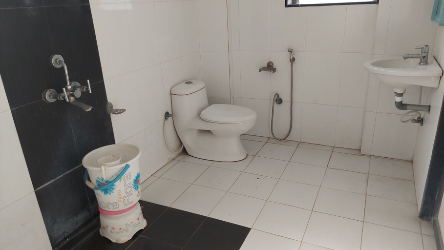 Bathroom 4, CBC Residency, Raigarh