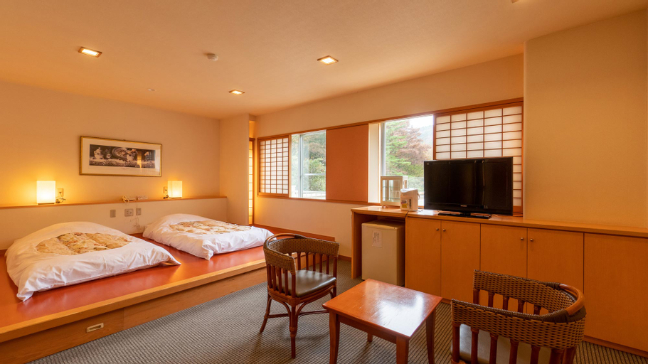 Bedroom 4, Aizu Higashiyama Grand Hotel, Aizuwakamatsu