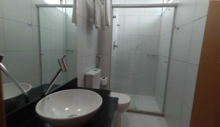 Bathroom 2, Apto ILOA: Conforto, Lazer Completo e Climatizado, Barra de São Miguel
