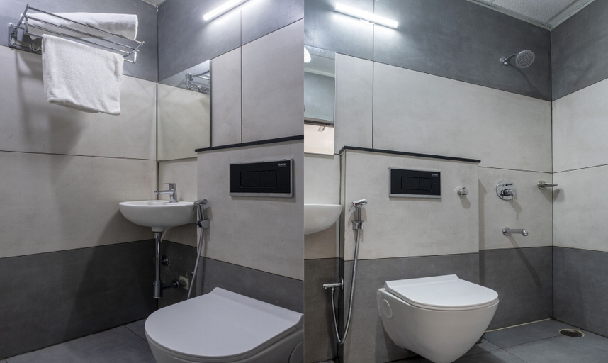 Bathroom 4, Treebo Rushi Grand, 1 km to Rushikonda Beach, Visakhapatnam