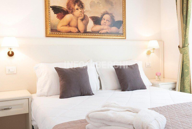 Bedroom 2, Hotel Negresco, Rimini