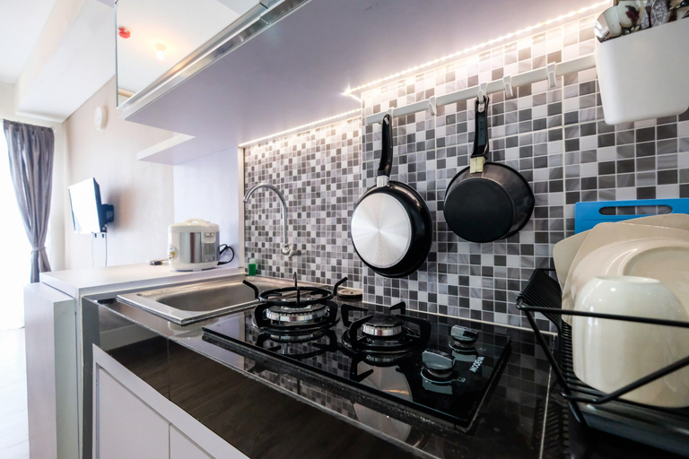 Others 2, Modern Studio Akasa Pure Living BSD Apartment By Travelio, Tangerang Selatan