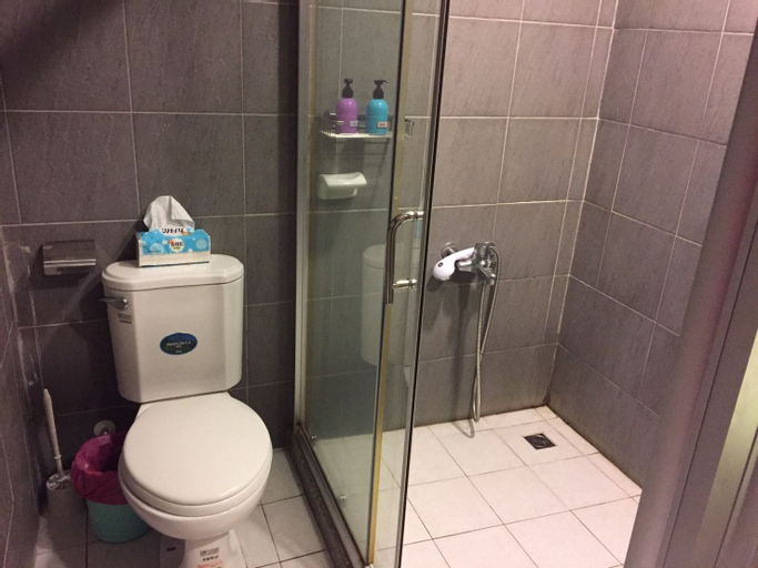 Bathroom 2