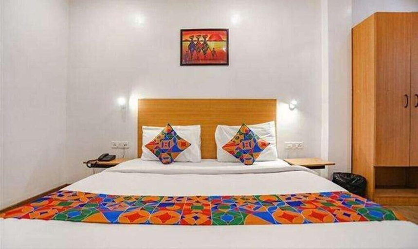Bedroom 1, Hotel Yellow Chilli, West