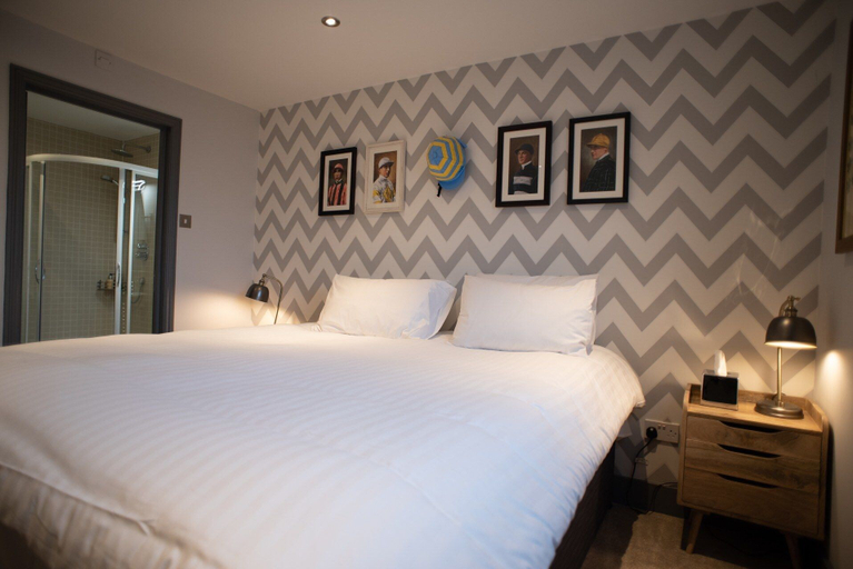 Bedroom 2, The Albert Arms, Surrey