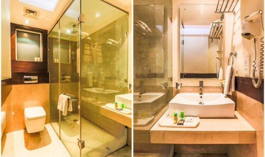 Bathroom 2, FabHotel Hexa Lajpat Nagar, Delhi