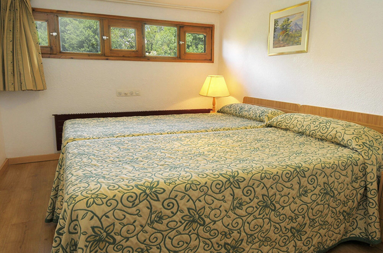 Bedroom 3, Evenia Monte Alba, Huesca
