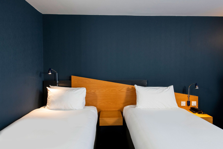 Bedroom 3, Holiday Inn Express STOKE ON TRENT, Stoke-on-Trent