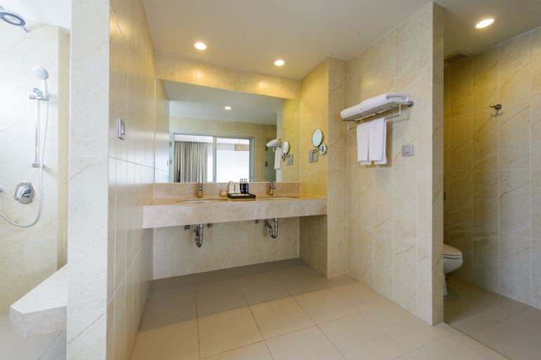 Bathroom 21
