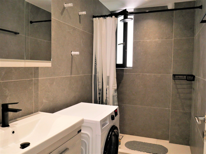 Bathroom 4, Hellene Apt near Chania City Centre, Crete