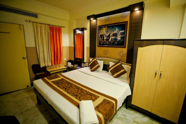 Bedroom 2, Hotel Moti Palace, Agra