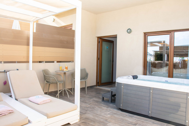 Bathroom 5, Yianna Caravel Suites "by Checkin" adults only, Crete