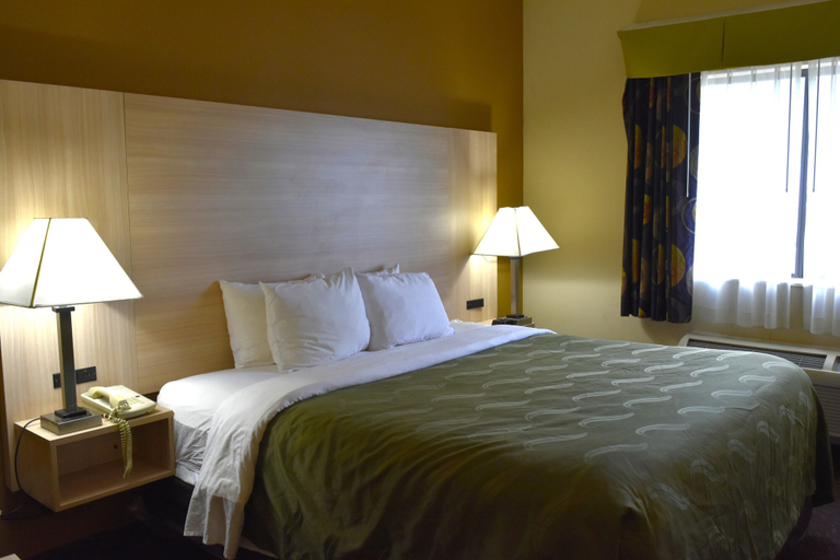 Bedroom 3, Quality Inn & Suites Brooks Louisville South, Bullitt