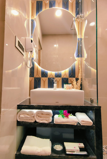Bathroom 24