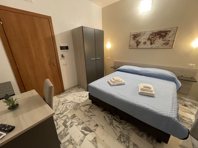 Bedroom 2, B&B CENTRALE, Caltanissetta