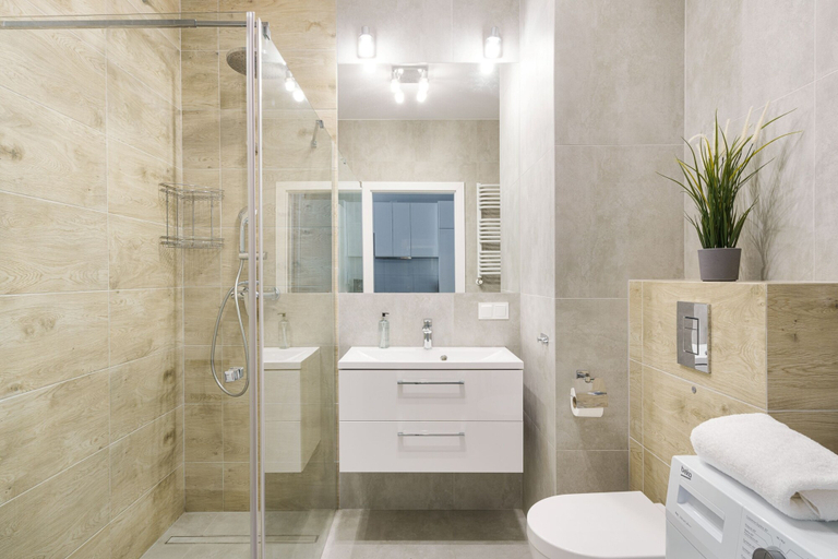 Bathroom 3, RentPlanet - Bulwar Staromiejski, Środa Śląska
