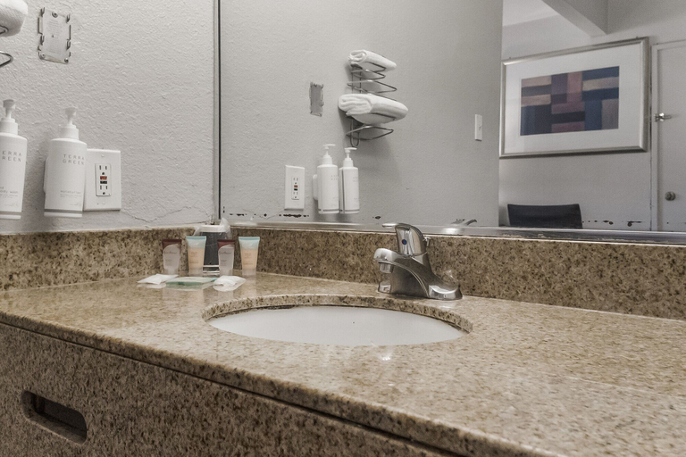 Bathroom 4, Heritage Inn Express Hayward, Alameda