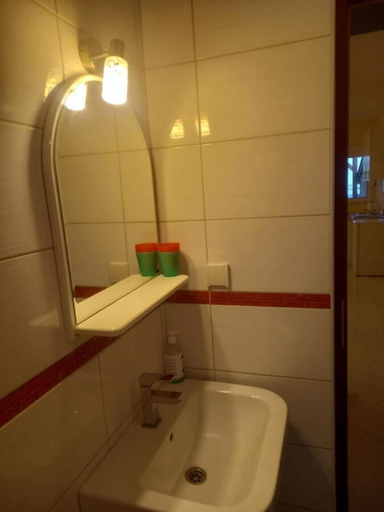 Bathroom, Independent House close to Grate Beach
