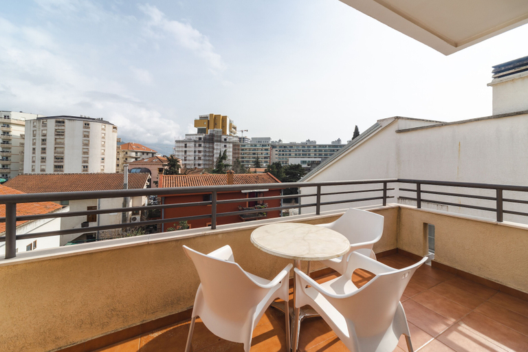 Others 4, Apartments Salus