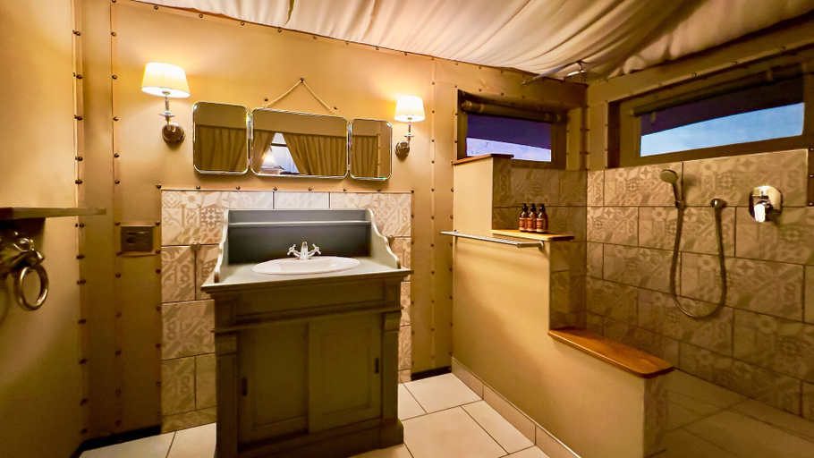 Bathroom 3, Twyfelfontein Adventure Camp, Khorixas
