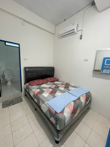 Bedroom 1, Airin Kost And Homestay, Singkawang
