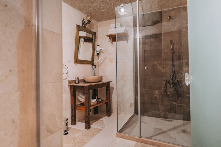 Bathroom 5, Sora Cave Hotel, Nevşehir