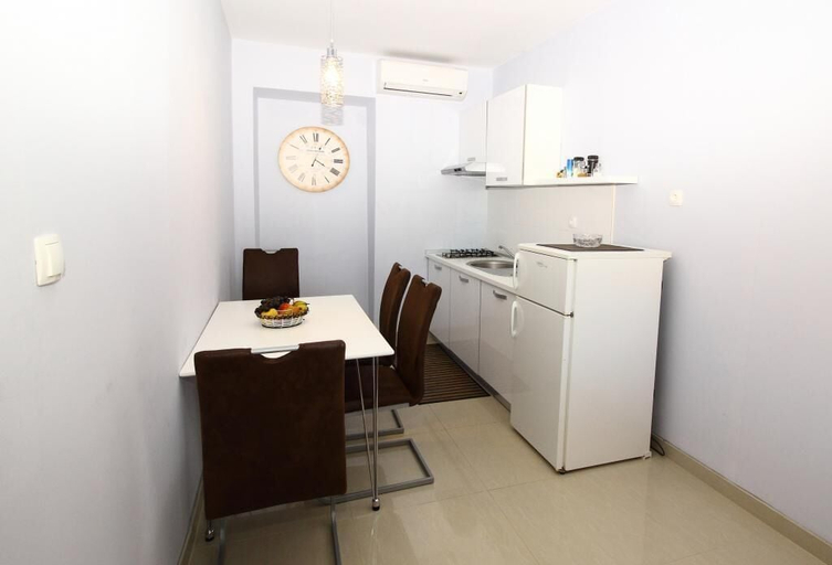 Private kitchen, Apartments Dubreta, Konavle