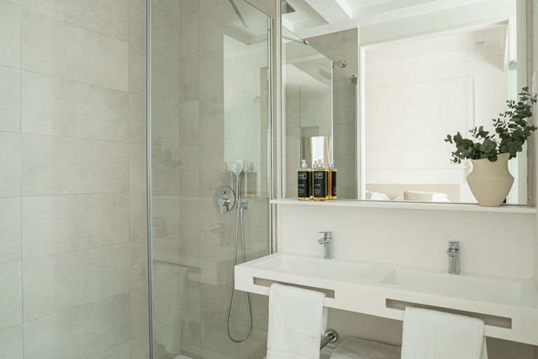 Bathroom 5, MYLU SUITES by PUERTA CATEDRAL, Sevilla