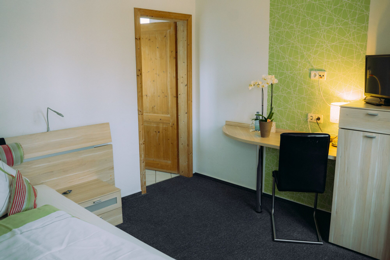 Bedroom 2, Gasthof Krone, Rottweil