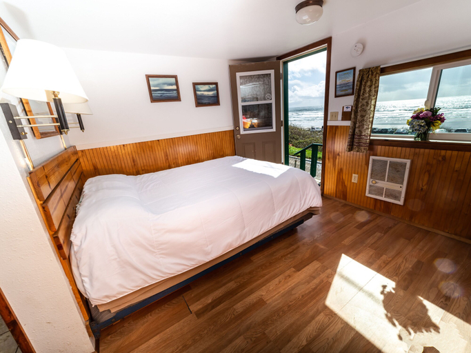 Bedroom 2, Oceanside Ocean Front Cabins, Tillamook