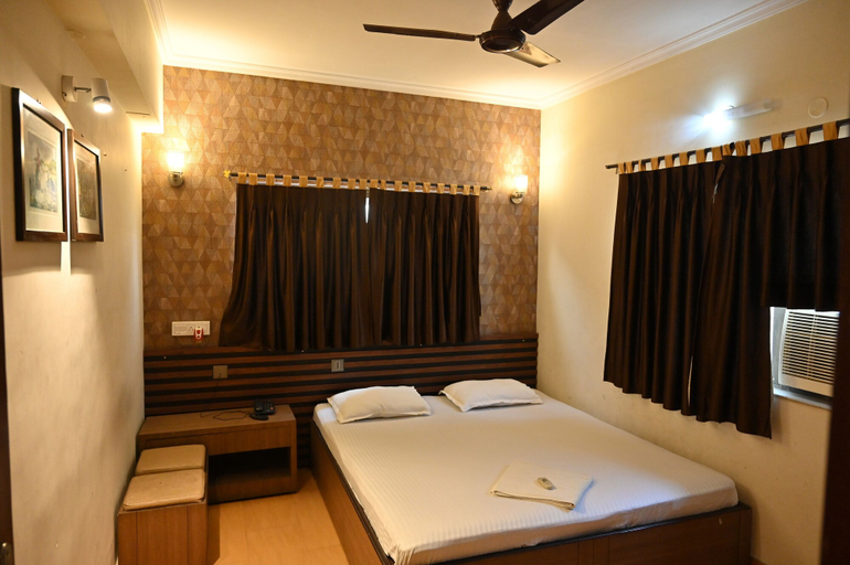 Bedroom 3, Tiger Inn, South 24 Parganas