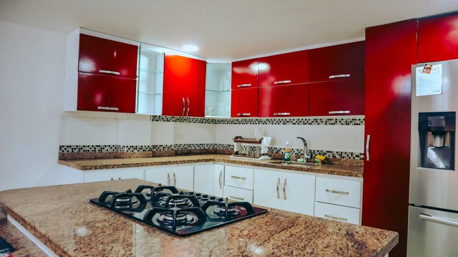 Others 5, Casa del bosque, Yumbo
