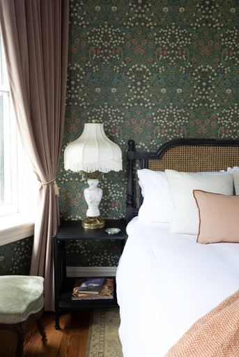 Bedroom 2, The Boulevard Inn, Richmond