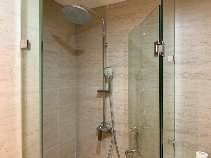 Bathroom 3, Nice 1Br At Gold Coast Apartment, Jakarta Utara