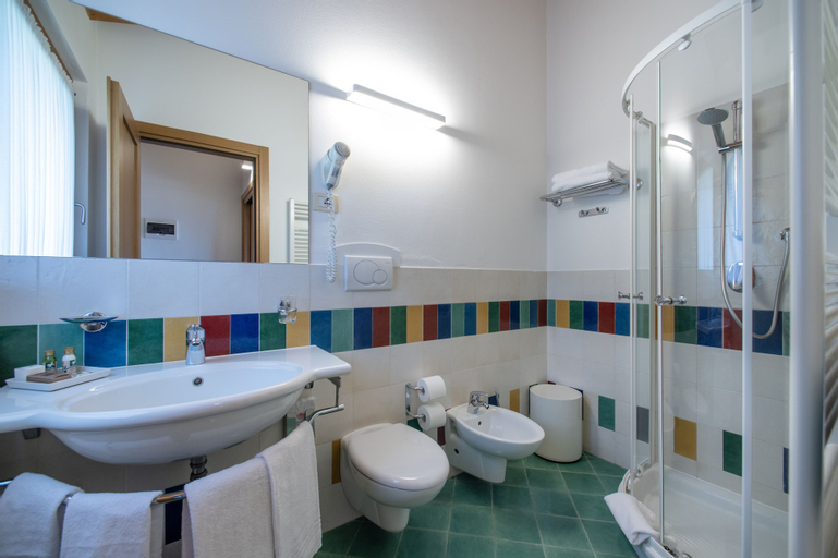 Bathroom 3