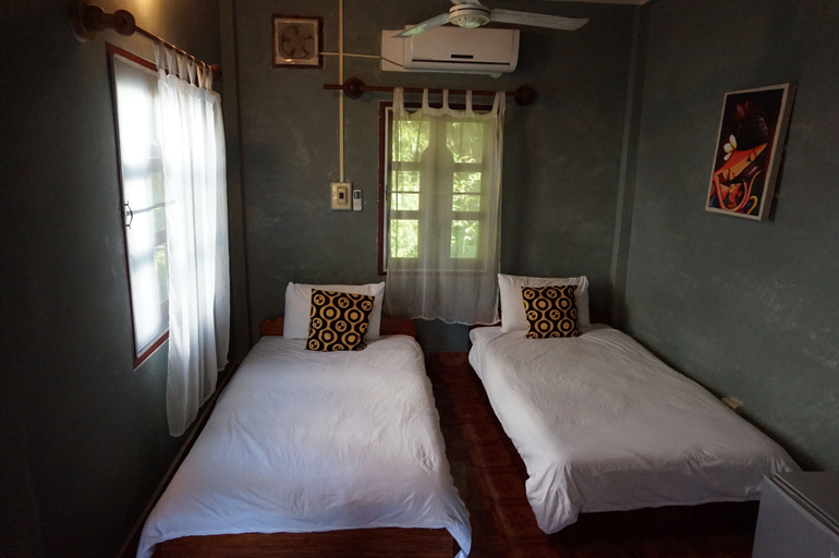 Bedroom 2, Mani Home Guesthouse, Chomphet