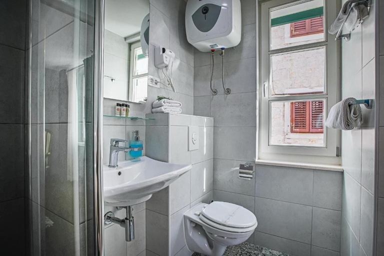 Bathroom 3, Theatre Luxury Rooms, Split