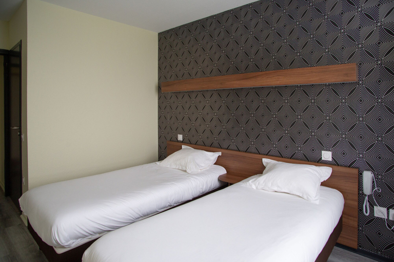Bedroom 4, Le Sainte Mere, Manche