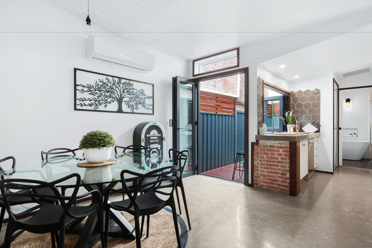 Others 5, UNIQUE - New York Loft Style Townhouse, Newcastle - Inner City