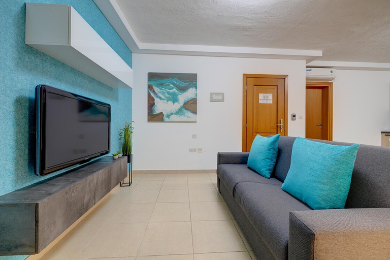 Others 5, 1 Bedroom Apartment Sliema Tigne Suites