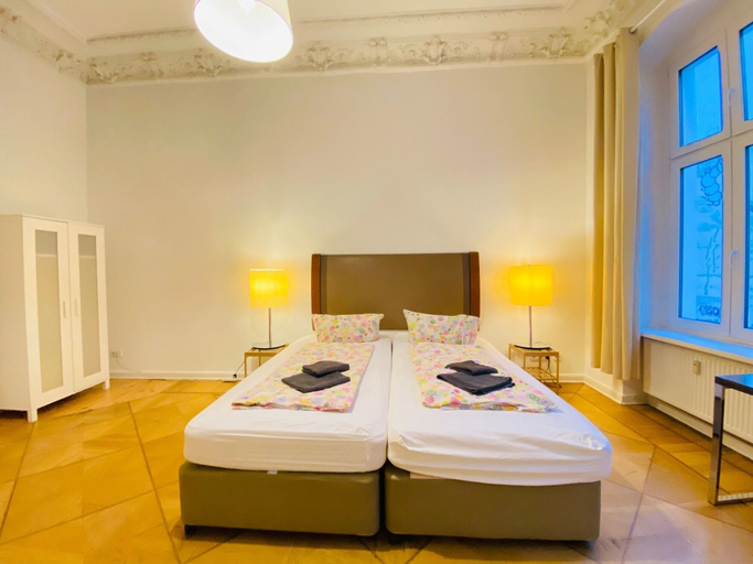 Bedroom 2, BerlinLUX Apartments - City, Berlin