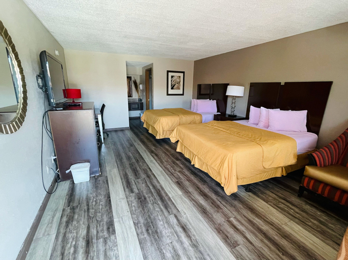 Others 5, Royal Inn & Suites, Wright